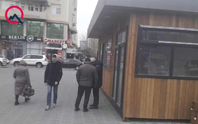 “Yolumuzun üstünə köşk qoyub piyadaların hərəkətinə mane olurlar” - Foto
