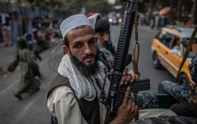 Taliban ölkəni tərk edən müəllimləri geri çağırır