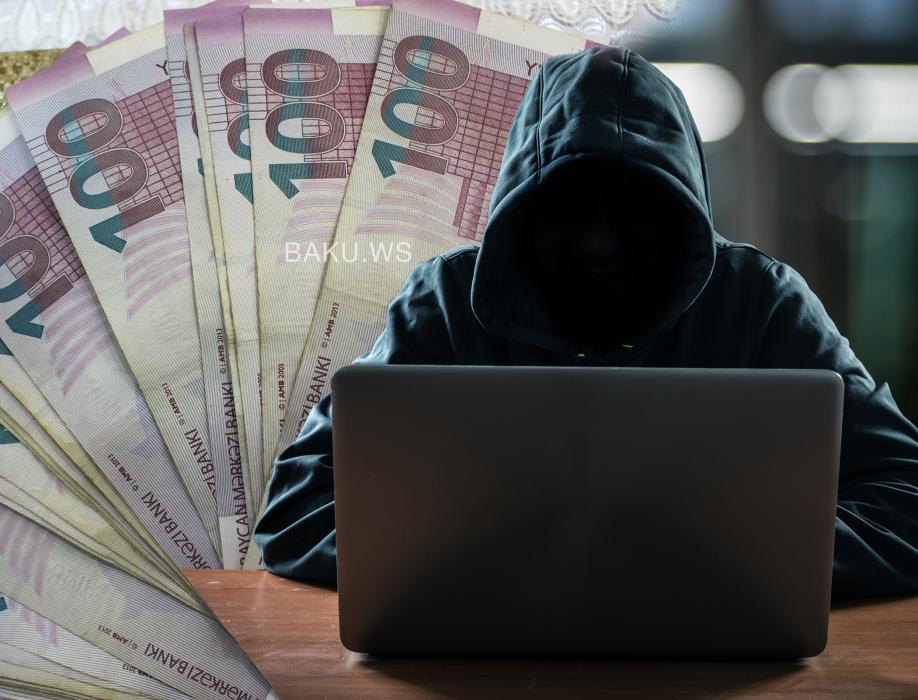 Bakıda yeni fırıldaqçılar peyda olub - 100 manatı görün necə alırlar - VİDEO