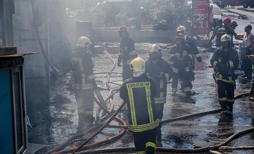 Bakıda evin zirzəmisində yanğın: ölən var