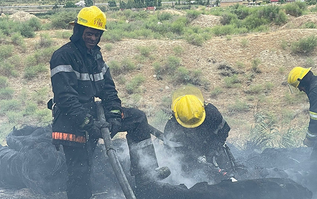 Binəqədidə təkər tullantıları alışdı - Foto