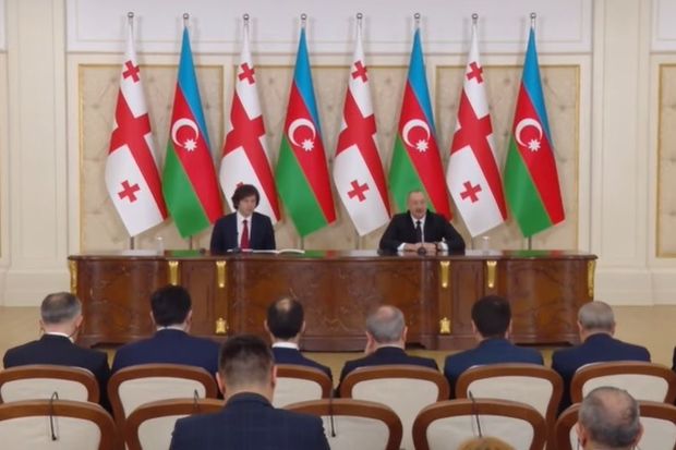 İlham Əliyev və İrakli Kobaxidze mətbuata bəyanatlarla çıxış edirlər - VİDEO