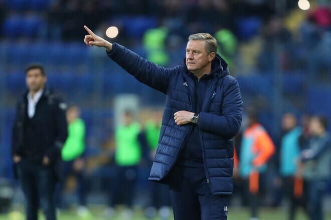 0:4-ə görə baş məşqçi döyülüb