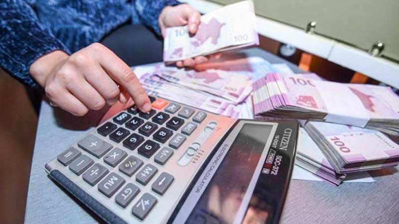 Bu şəxslərin maaşları artırıldı