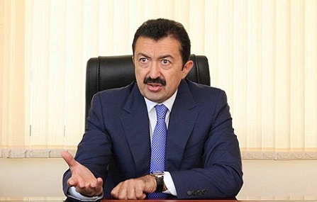 Fəxri Kazımov nüfuzlu şəxsləri Taleh Kazımovla Elnur Əliyevə minnətçi salır - Vəzifədə qalmaq üçün