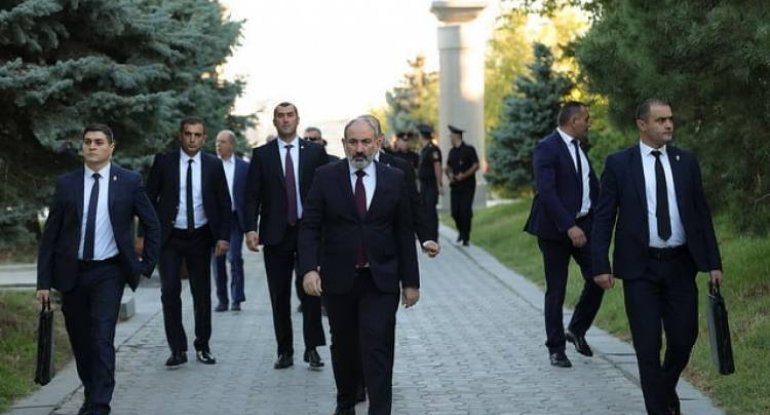 Paşinyan qorxuya düşüb: Canına görə 10 milyon xərcəldi