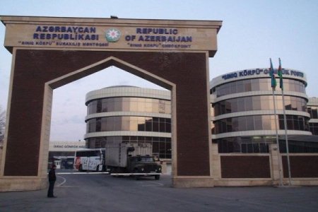 Qırmızı-Körpü Gömrük Postunun baş müfəttişi məhkəməyə verildi - SƏBƏB