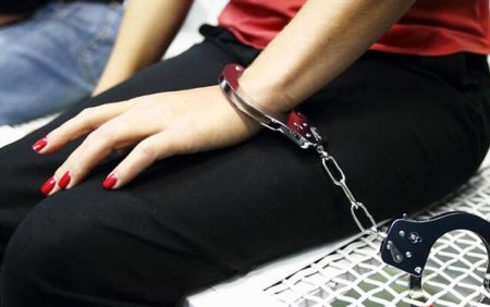 Ana-oğul DSMF əməkdaşını aldadıb 162 min aldı - TƏFƏRRÜAT