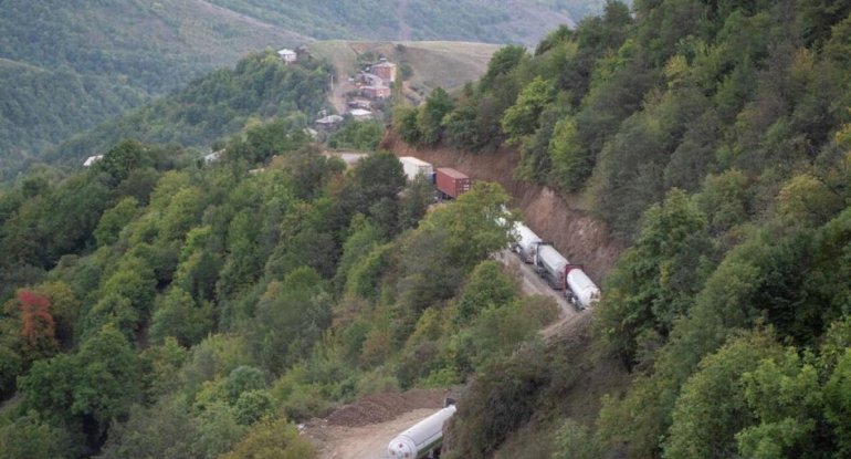 İran nömrəli avtobus Ermənistanda dərəyə aşıb - ölənlər var