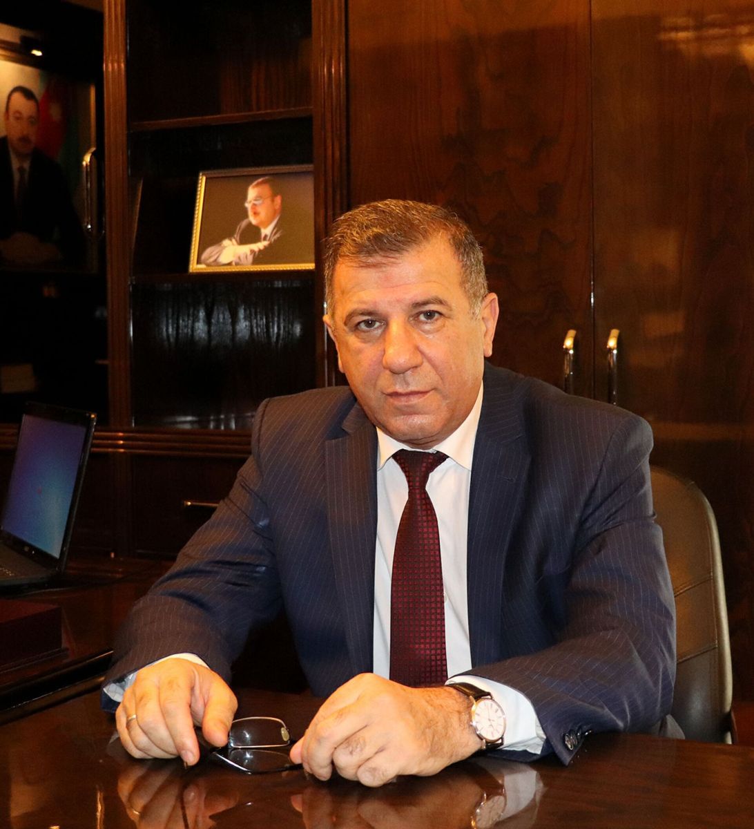 Bəs Xalid Ələkbərova nə yaxşı SÖZ DEYƏN YOXDUR?.. - Ortada bunca məqamlar varsa...