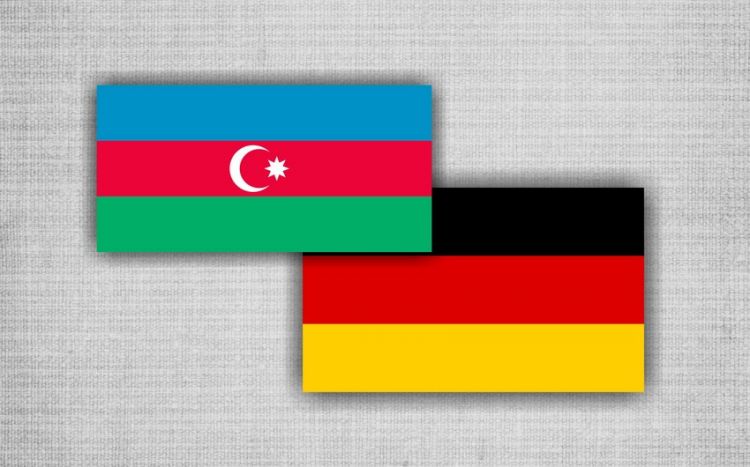 Almaniya səfirliyi müsəlmanları təbrik etdi