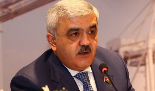 Rövnəq Abdullayev bu vəzifəsindən gedir