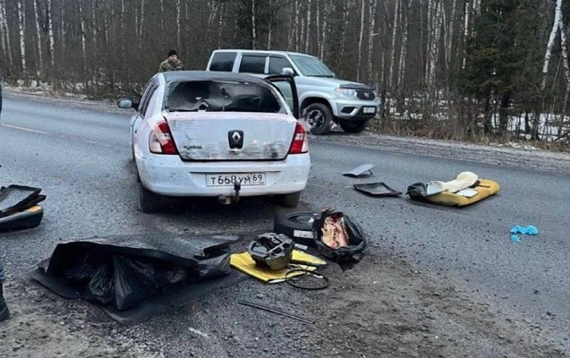 Ağ rəngli “Renault” başlarına bəla oldu – Ata və iki oğlu terrorçulara maşın satdıqlarına görə qandallandılar