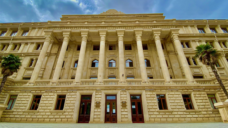 Bu universitet publik hüquqi şəxsə çevrildi - Baş nazirdən qərar