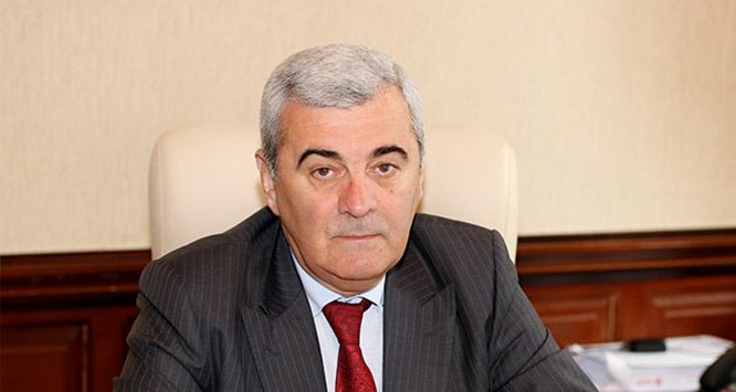 Diasporla iş Üzrə Dövlət Komitəsi sədrinin müavini Valeh Hacıyev QHT sədrini döydürüb? ŞOK İTTİHAM – VİDEO